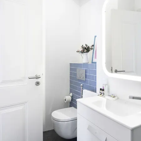 Altido Chic 1br Apt With Balcony Close By Graca Viewpoint And Tram Stops * Lisbon