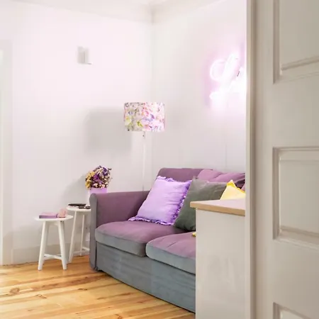 Altido Chic 1br Apt With Balcony Close By Graça Viewpoint&tram Stops Appartement Lisboa