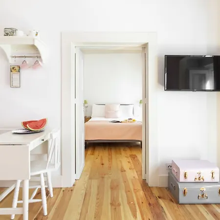 Appartement Altido Chic 1br Apt With Balcony Close By Graça Viewpoint&tram Stops *