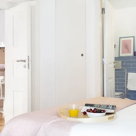 Altido Chic 1br Apt With Balcony Close By Graça Viewpoint&tram Stops Appartement